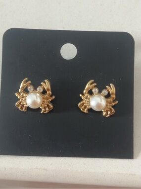 Gold Crab Pearl Stud Earrings - Women Jewelry